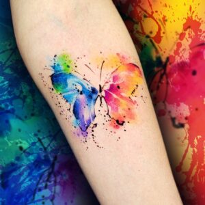 Tatuagem aquarela borboleta